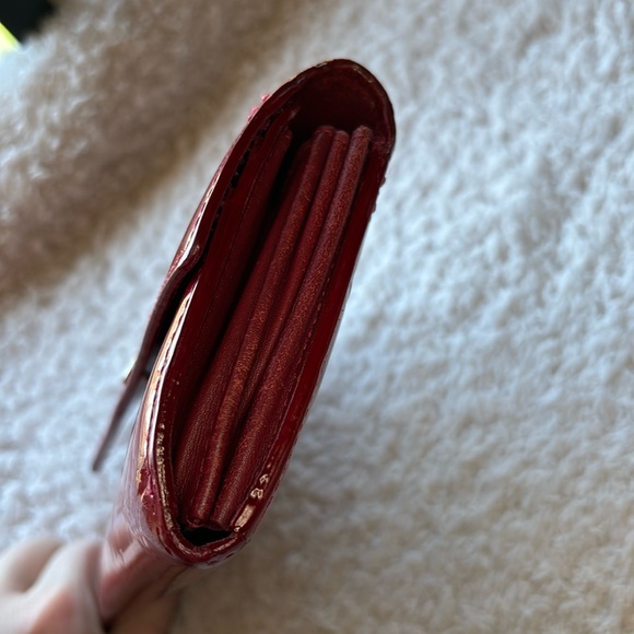 Louis Vuitton Vernis Wallet - Picture 9 of 11